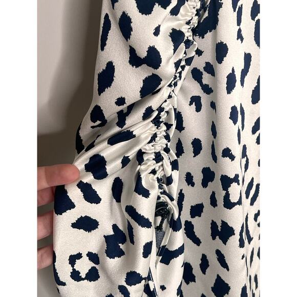 Tibi 100% Silk Leopard Print Ruched Sleeve Blouse Top White/Navy Women's Size 2 - Picture 5 of 9